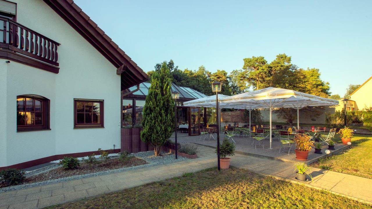 Lokal Genial Pension & Restaurant 비리츠 외부 사진
